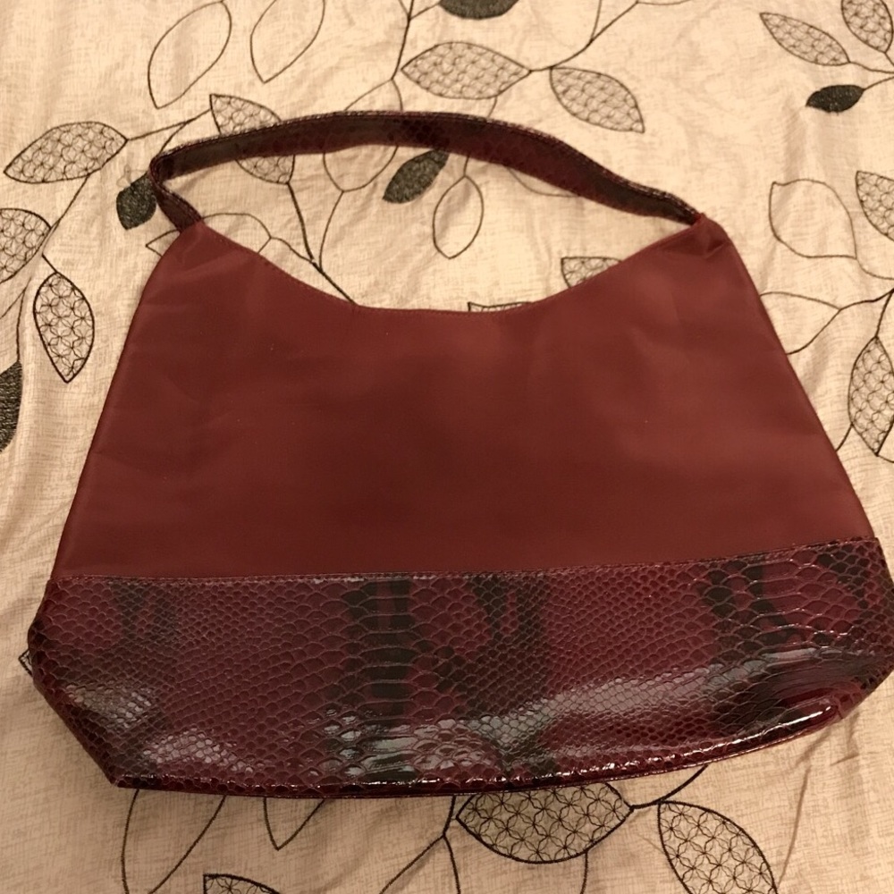 Maroon Bag - Picture 3 of 4